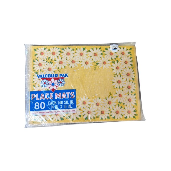 Vintage Valcour Pak Daisy Place Mats 80 Count Disposable Yellow Floral Paper - Picture 1 of 5